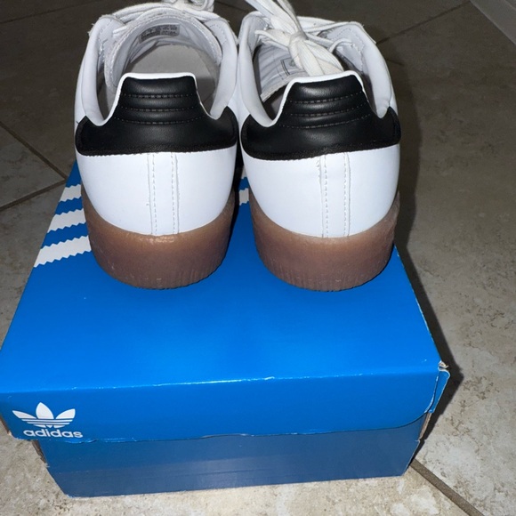 White Sambae Adidas-purchased in Oct at Adidas store, like new, only worn twice - Picture 4 of 6